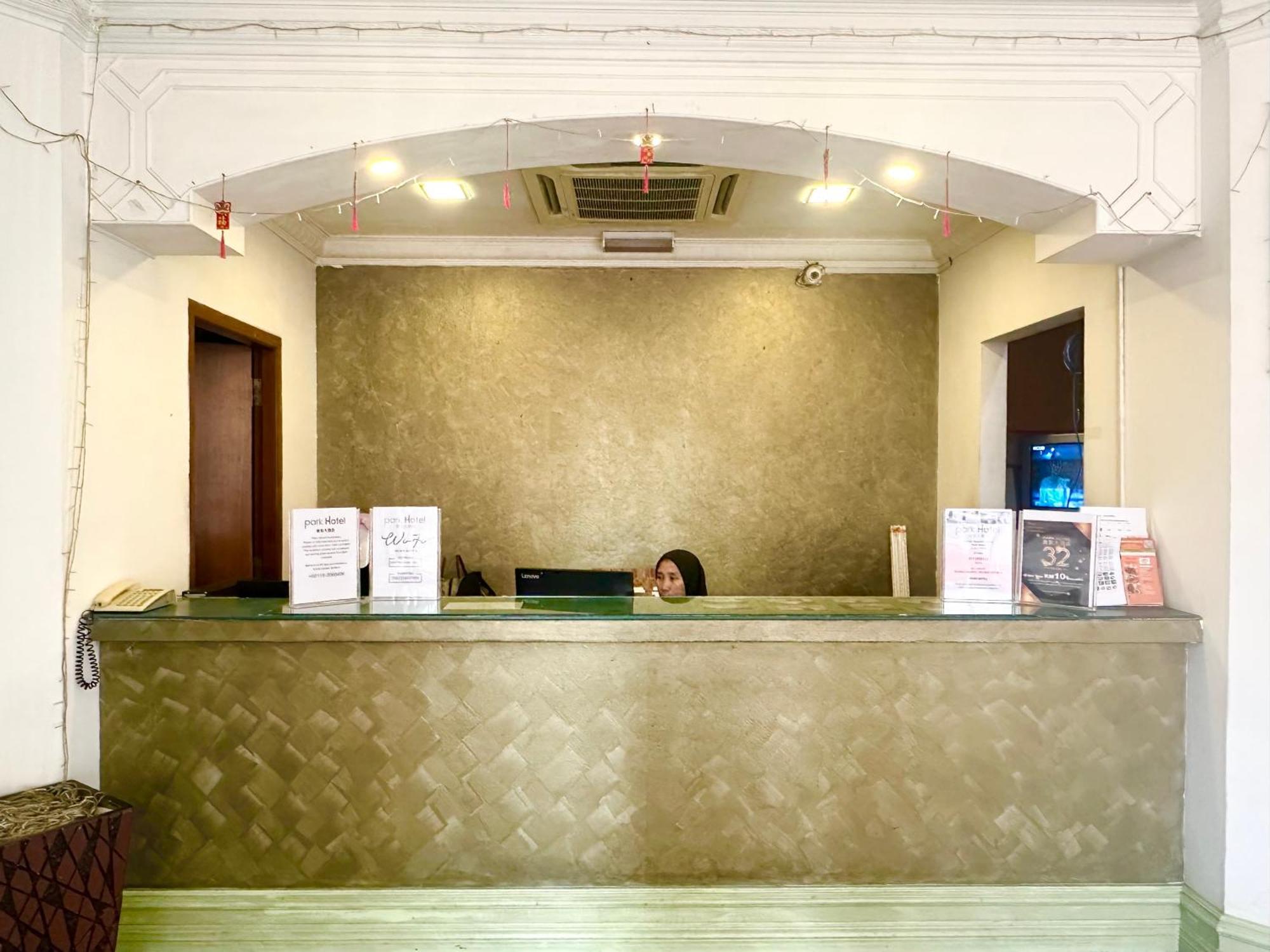 Park Hotel Kota Kinabalu Exterior foto